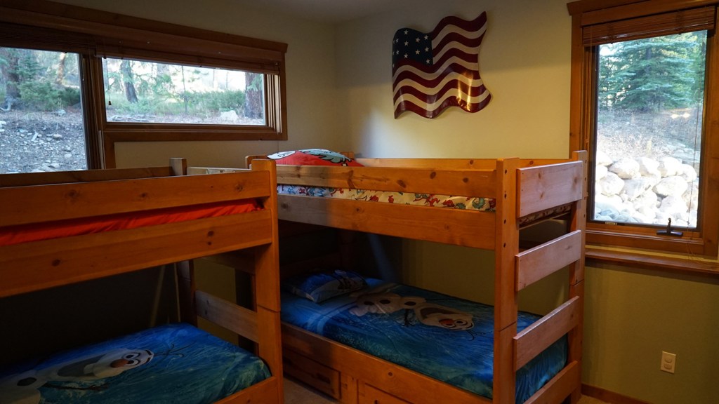 Kid's Room with Double Bunks